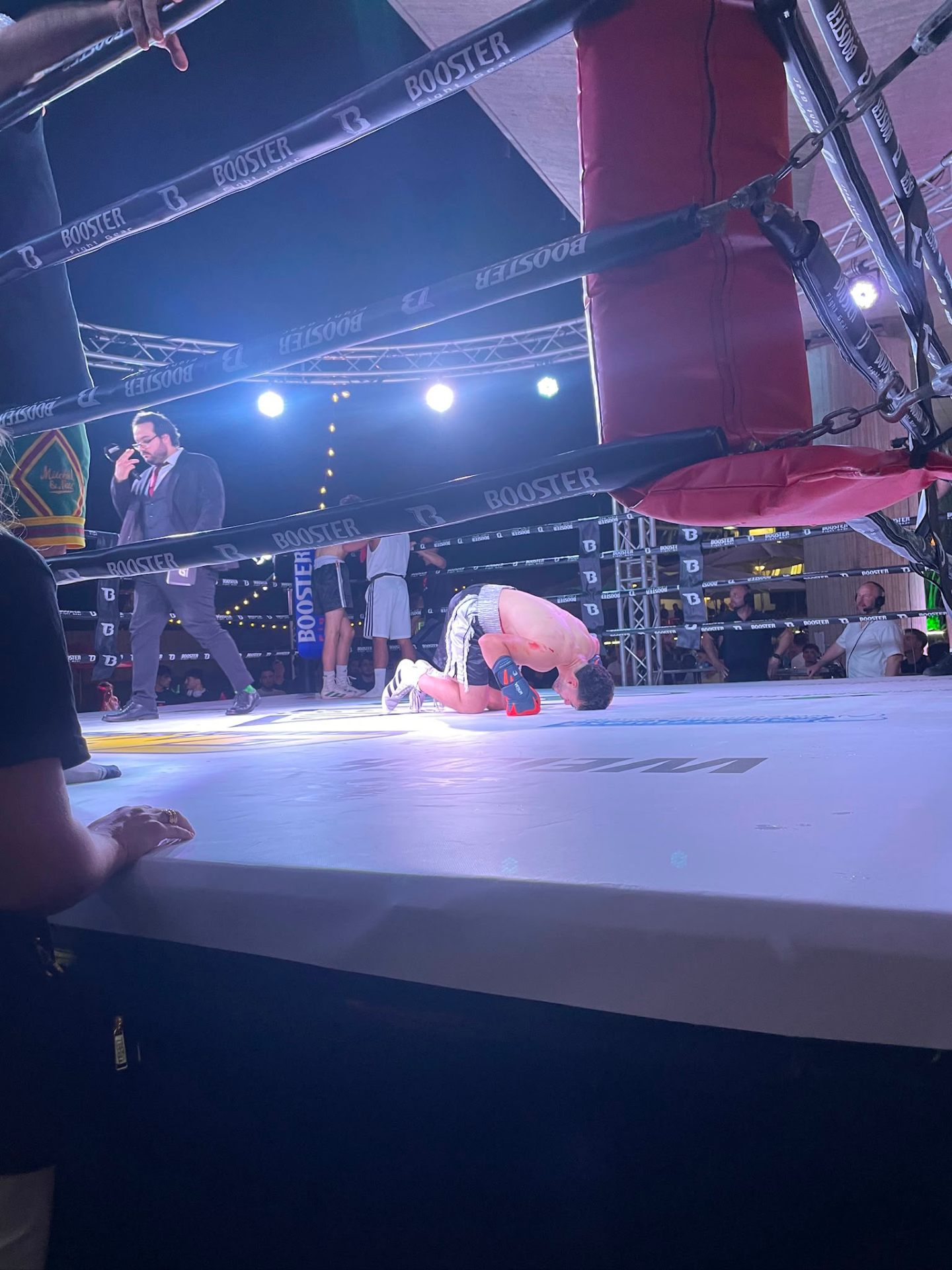 Onel im Boxring nach einem Kampf